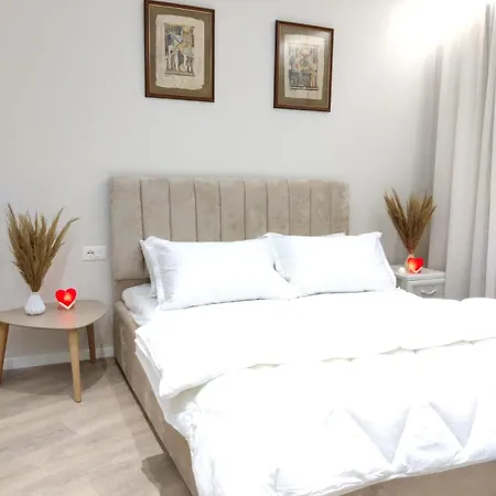 Qendra E Tiranes Apartment *